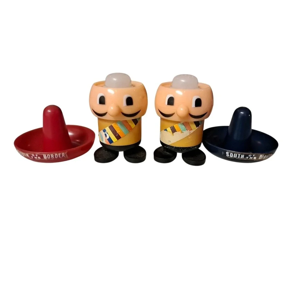 Vintage South of the Border Sombreros Souvenir Salt and Pepper Shakers Hong Kong